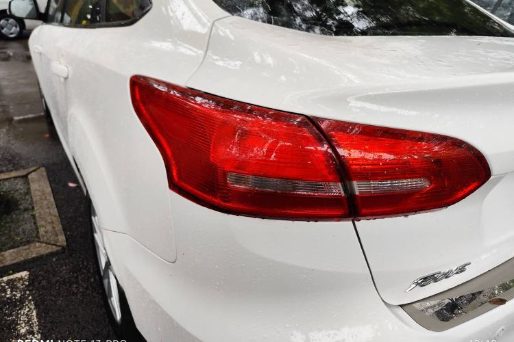 Used Ford Focus 2015 Sedan EcoBoost 125 Automatic Supreme Style Edition