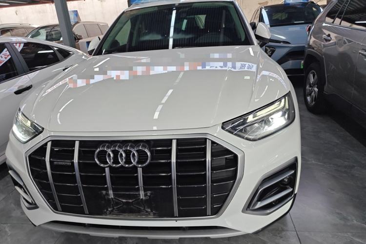 Used Audi Q5L 2022 40T Fashionable and Elegant Model
