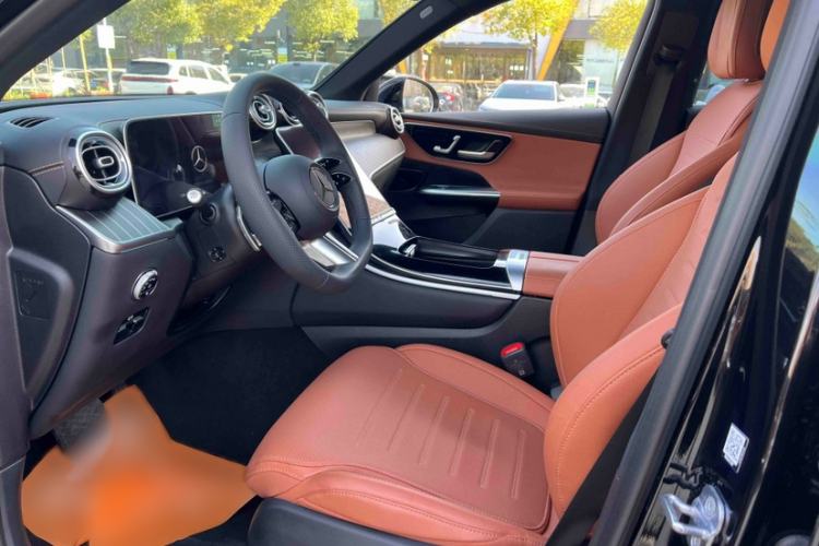 Used Mercedes-Benz GLC 2023 GLC 260 L 4MATIC Luxury Model 5 Seats