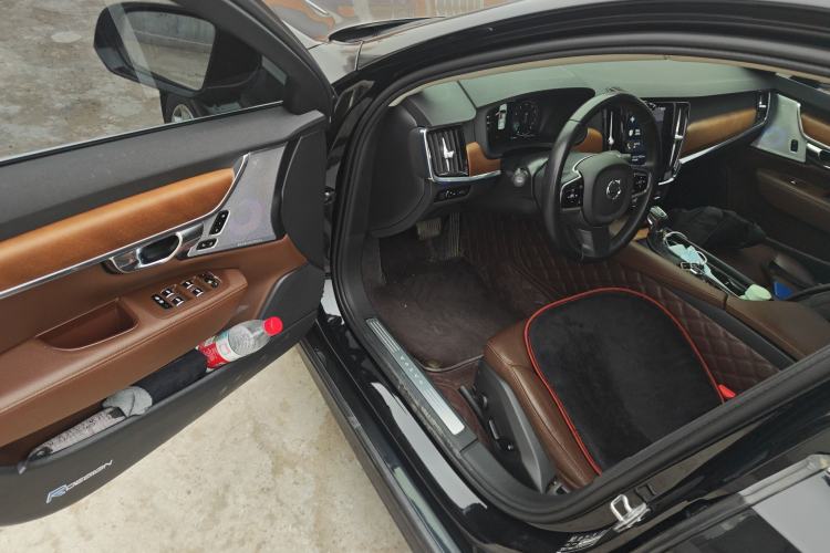 Used Volvo S90 2020 Facelifted T5 Zhiyi Luxury Edition
