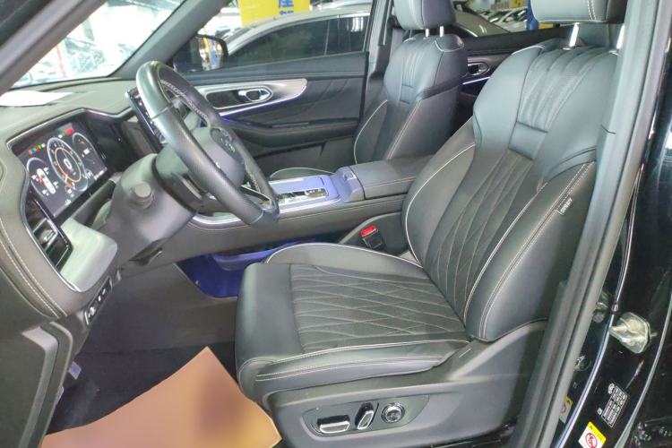 Used GAC Trumpchi GS8 2024 Linghang Series 2.0 TGDI Two-Wheel Drive Luxury Smart Connectivity Version