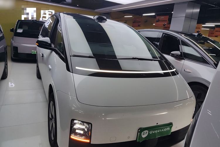 Used Li Auto MEGA 2024 Ultra Model
