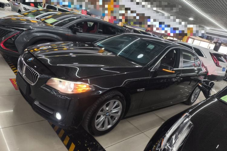 Used BMW 5 Series 2014 520Li Elegant Model
