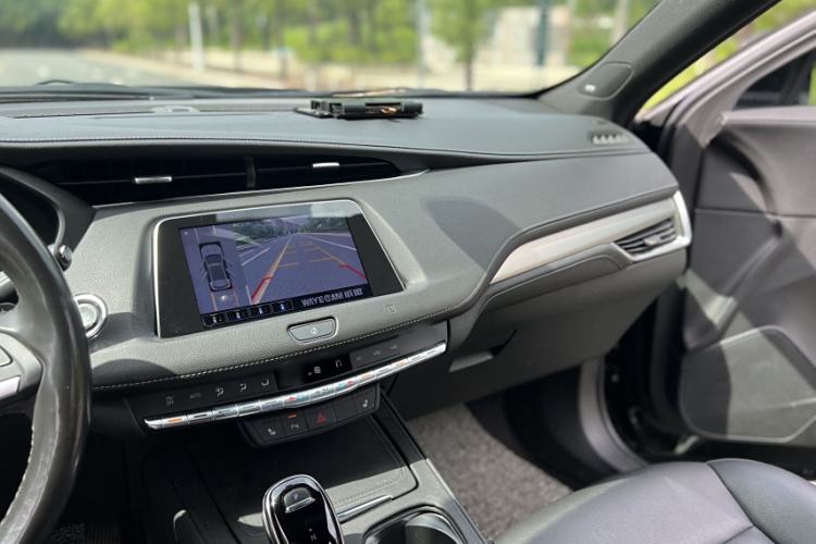 Used Cadillac XT4 2021 28T Two-Wheel Drive Leading Version
