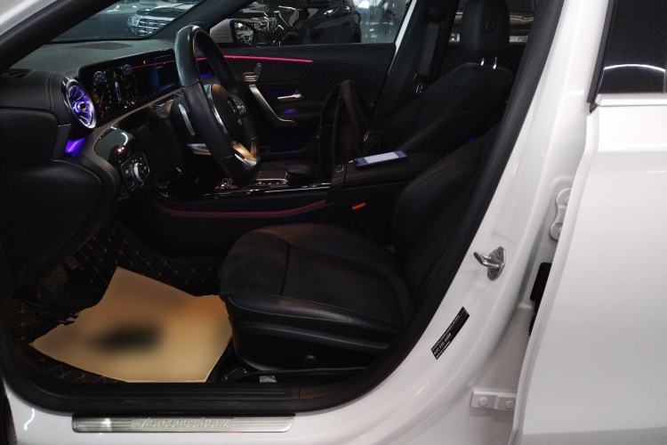 Used Mercedes-Benz A-Class 2021 A 200 L Sport Sedan Fashion Model
