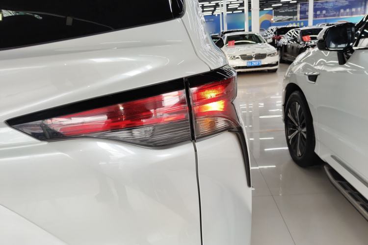 Used Toyota Sienna 2021 2.5L Hybrid Comfort Edition