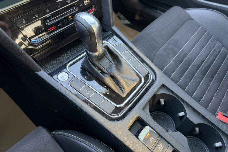 Used Volkswagen Magotan 2020 330TSI DSG Luxury Edition
