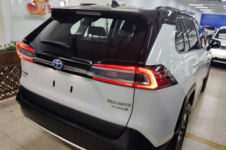 Used Toyota Wildlander 2023 Dual-Motor 2.5L E-CVT Four-Wheel Drive Prestige Edition
