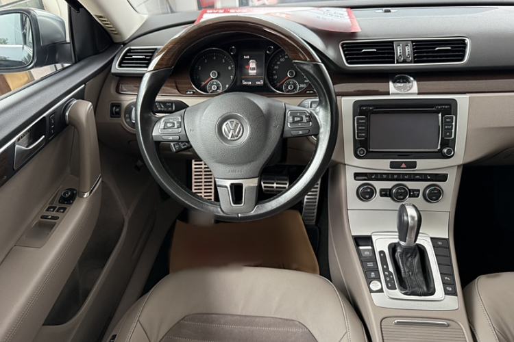 Used Volkswagen Magotan 2015 Revised 1.8TSI Prestige Version
