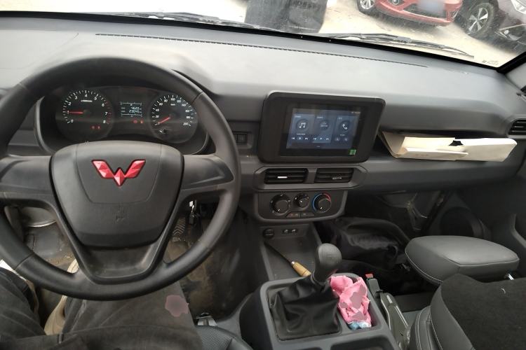 Used Wuling Dragon Truck 2023 2.0L Comfort Version
