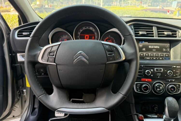 Used Citroen C4L 2014 1.6THP Intelligent Drive Automatic Dynamic Model
