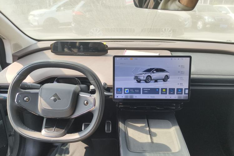 Used  HT 2023 670 Rear-Drive Ultra-High Voltage Version
