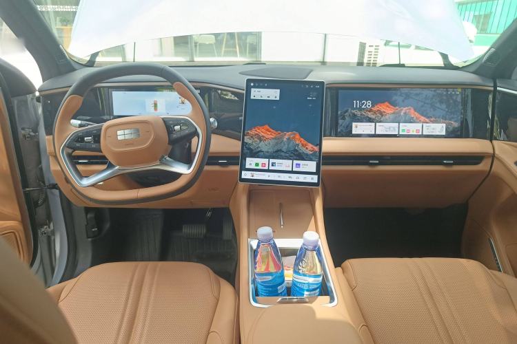 Used  L7 2025 EM-i 115km Exploration+ Edition
