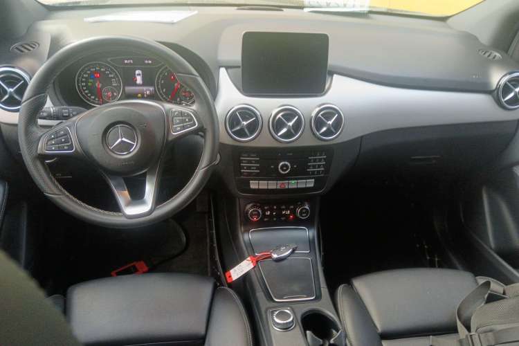 Used Mercedes-Benz B-Class 2017 B 200 Fashion Model
