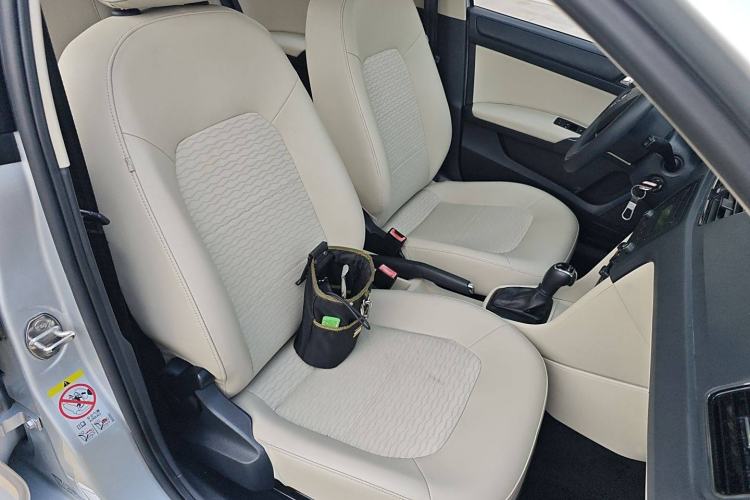 Used Skoda Rapid 2015 1.6L Automatic Smart Selection Model
