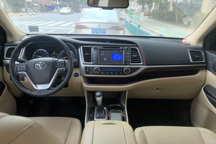 Used Toyota Highlander 2017 2.0T Four-Wheel Drive Ultimate Edition 7 Seats
