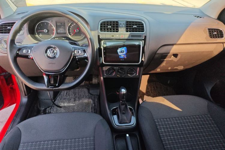 Used Volkswagen Polo 2016 1.6L Automatic Comfort Model
