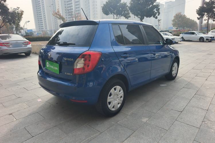 Used Skoda Fabia 2014 1.4L Automatic Crystal Edition