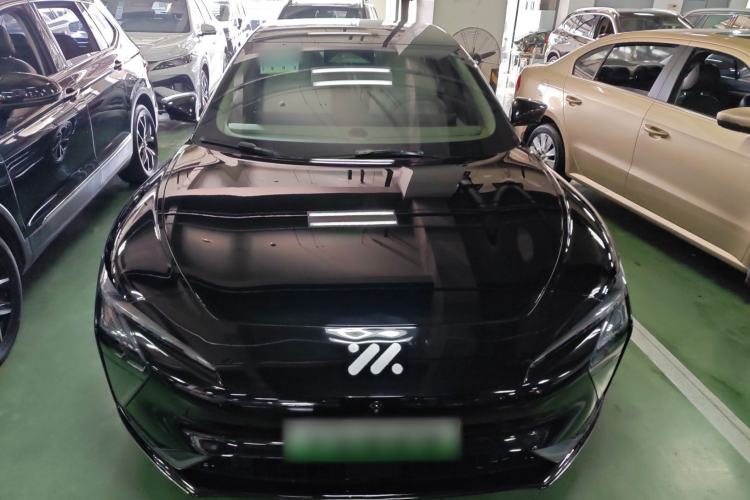 Used  L7 2022 Dynamic Model