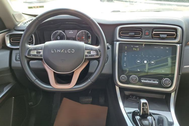 Used Lynk & Co 01 2017 2.0T Two-Wheel Drive Pro Edition
