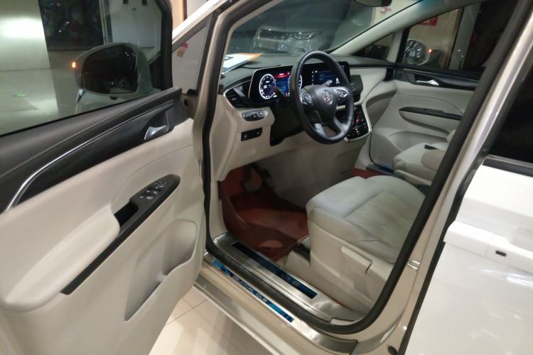 Used Buick GL8 2022 ES Landtrek 653T Comfort Edition
