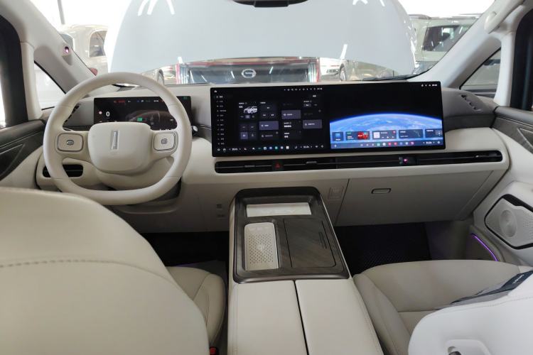 Used Wey Gaoshan 2025 Four-Wheel Drive Alpine 8
