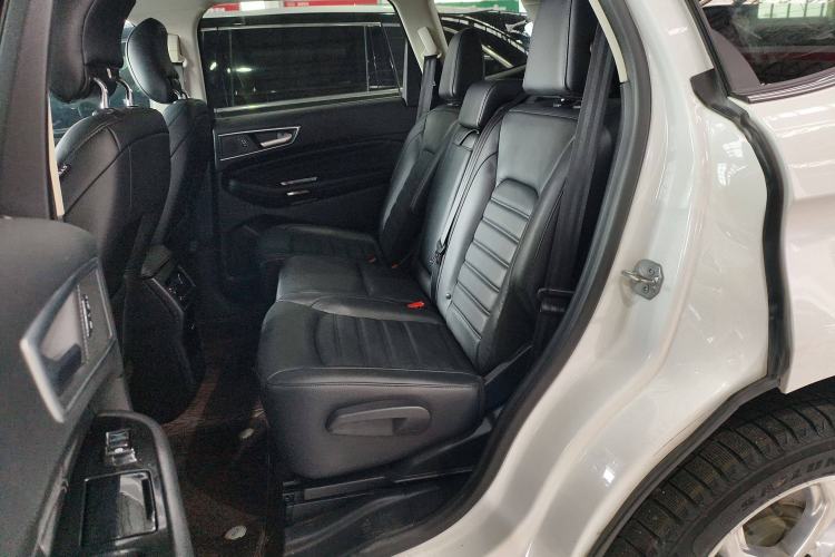 Used Ford Edge 2016 EcoBoost 245 Four-Wheel Drive Titanium Edition 7-Seater
