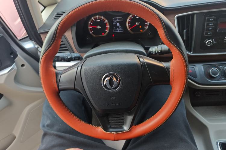 Used FORTHING Lingzhi 2019 Facelifted M5L 1.6L 7-Seater Base Model China VI Standard
