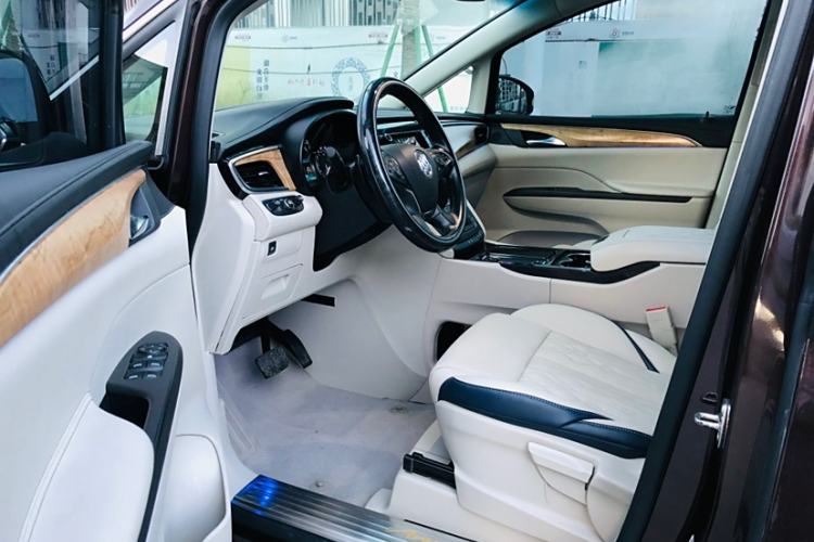 Used Buick GL8 2017 ES 28T Comfort Model China V Standard
