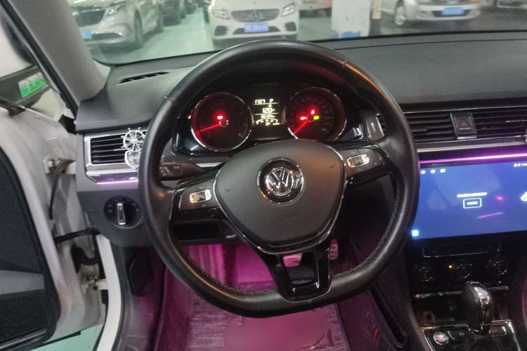 Used Volkswagen C-TREK 2018 230TSI DSG Luxury Model
