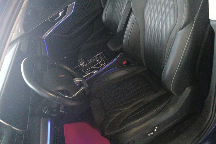 Used Hongqi HS5 2022 Revised Version 2.0T Smart Connect Flagship Edition
