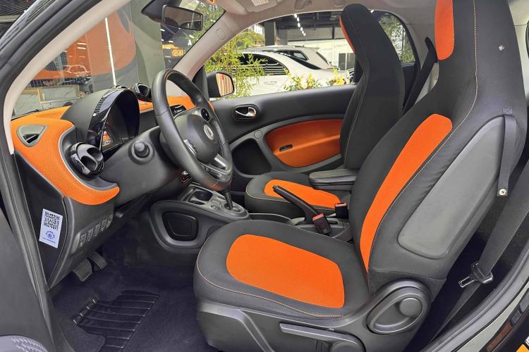 Used  fortwo 2015 1.0L 52 kW Hardtop Passion Edition
