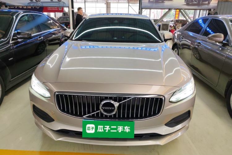 Used Volvo S90 2018 T4 Zhiyi Edition
