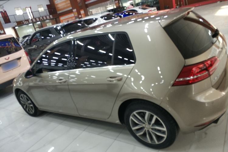 Used Volkswagen Golf 2016 230TSI Automatic Luxury Version
