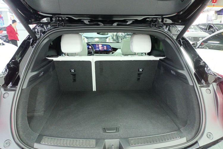 Used Cadillac GT4 2023 25T Luxury Model