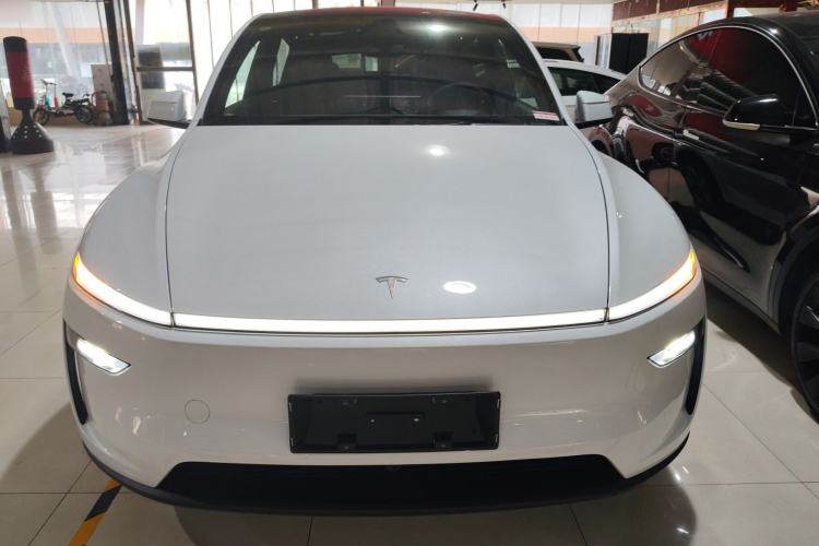 Used Tesla Model Y 2025 Rear-Wheel-Drive Version