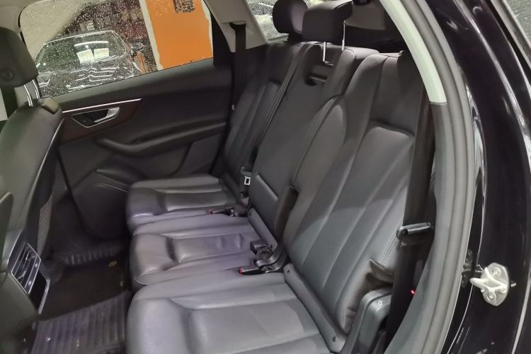 Used Audi Q7 2021 55 TFSI quattro S line Sport model