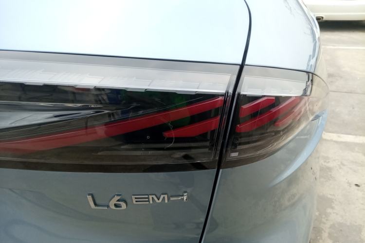 Used  L6 2025 EM-i 140km Starship Edition