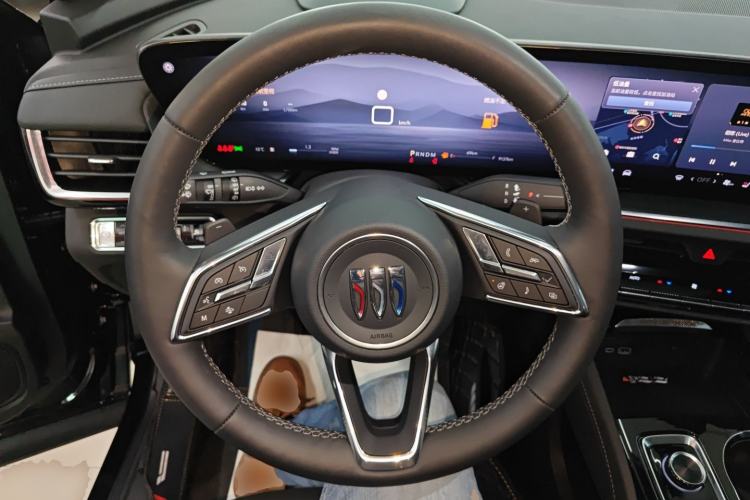 Used Buick Envision 2025 Encore Plus 28T Two-Wheel-Drive Platinum Edition