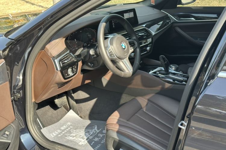 Used BMW 5 Series 2020 525Li M Sport Package