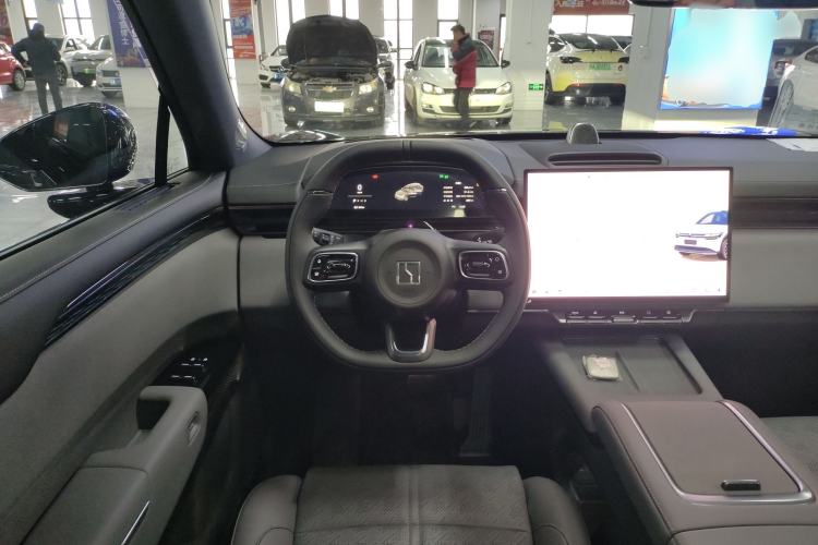 Used Zeekr 7X 2025 100 kWh Long-Range Rear-Wheel Drive with Intelligent Driving Features
