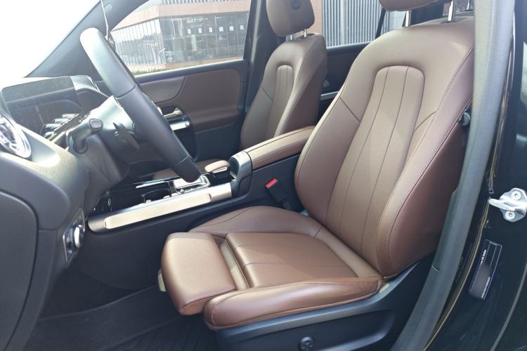 Used Mercedes-Benz GLB 2022 Updated GLB 200 Fashion Edition
