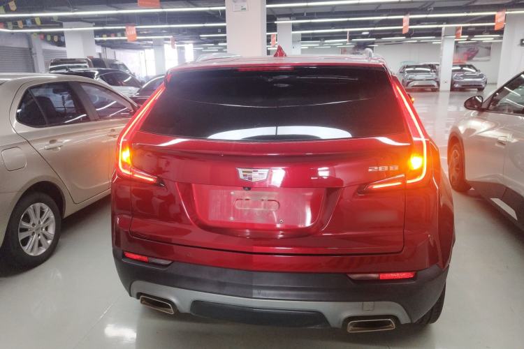 Used Cadillac XT4 2022 28T Two-Wheel-Drive Luxury Version
