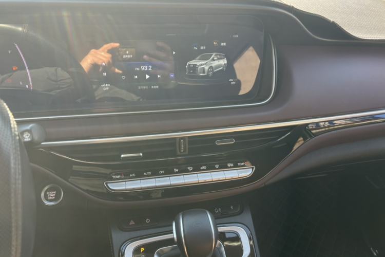 Used GAC Trumpchi M6 2021 PRO 270T Automatic Luxury Edition
