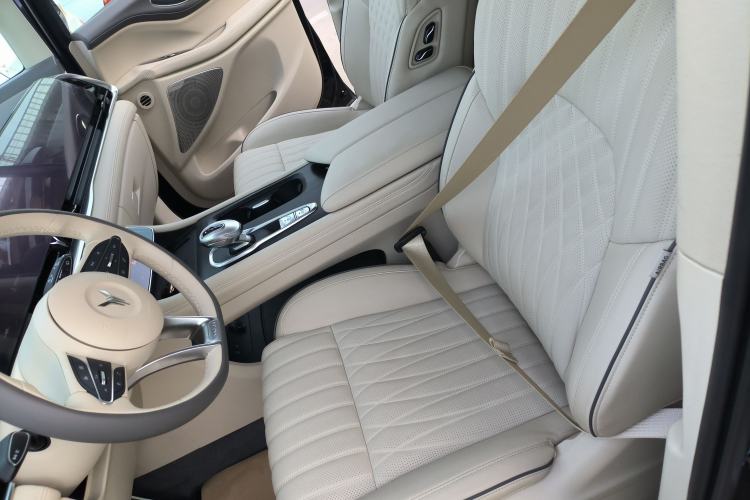 Used VOYAH Dream 2022 0-Emission Edition Dream+ Smart Range Package – 605 km
