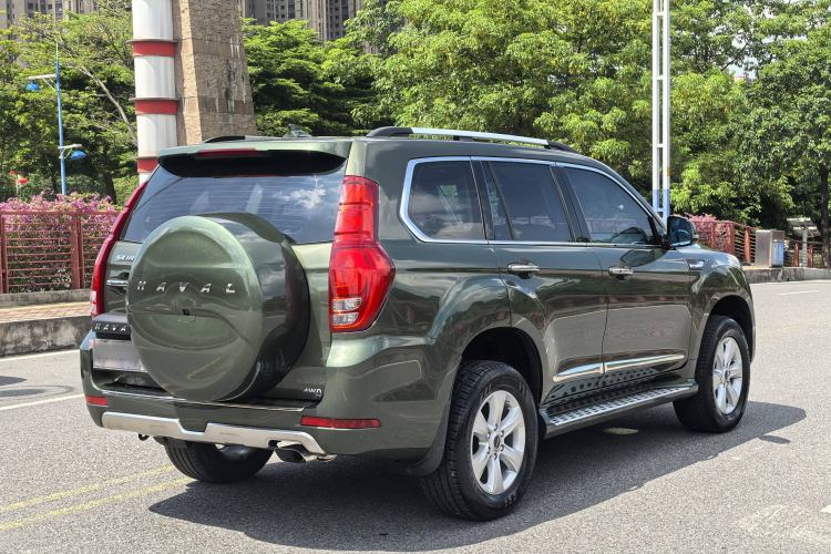 Used Haval H9 2015 2.0T Four-Wheel Drive Ultra-Luxury 7-Seater
