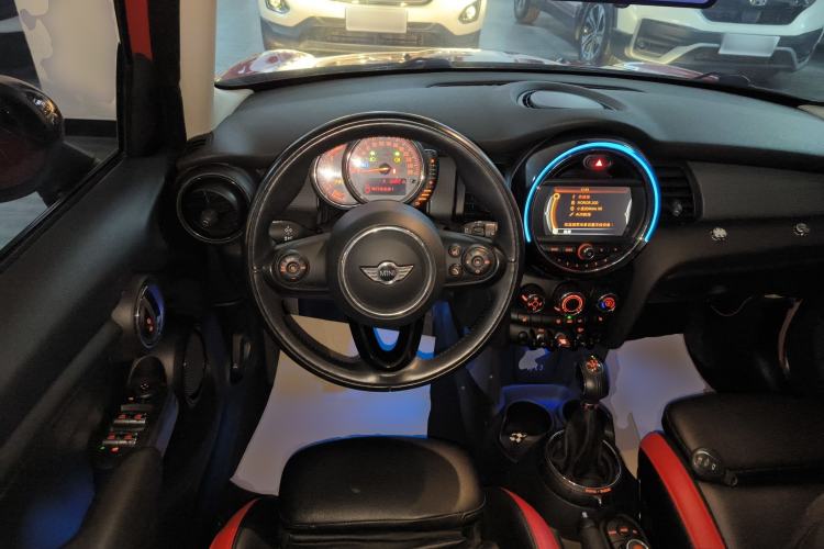 Used  MINI 2016 1.5T COOPER Five-Door Edition
