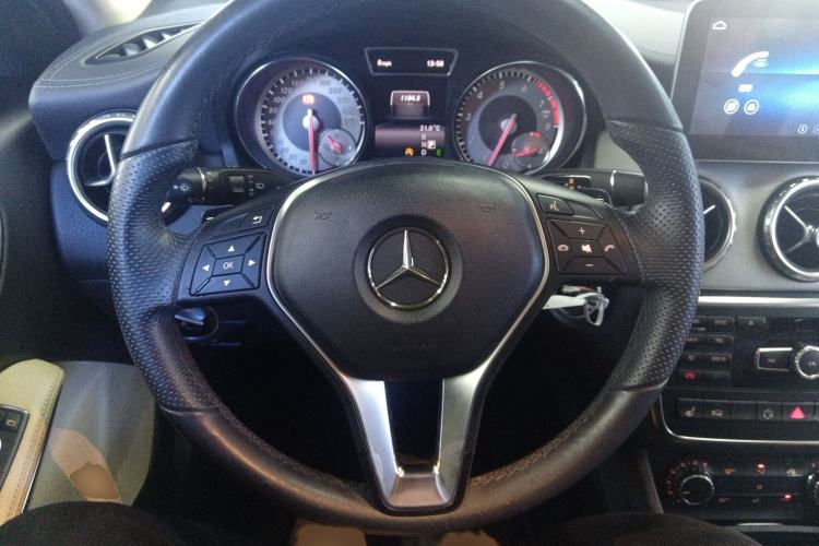 Used Mercedes-Benz GLA 2015 GLA 220 4MATIC Fashion Model