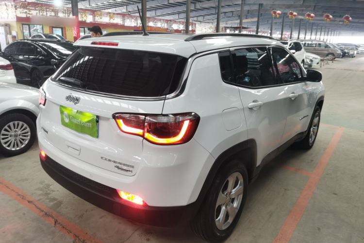 Used  Compass 2017 200T Automatic Enjoyment Version
