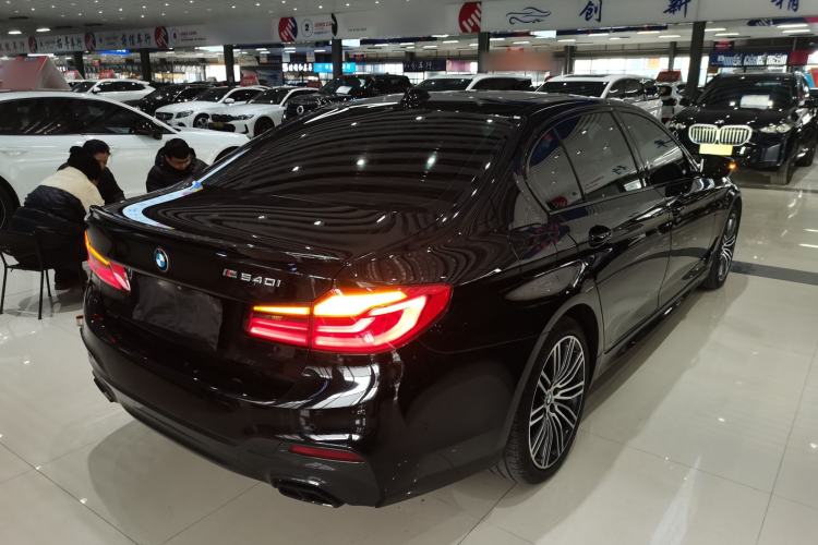 Used BMW 5 Series 2019 530Li Leading Model M Sport Package
